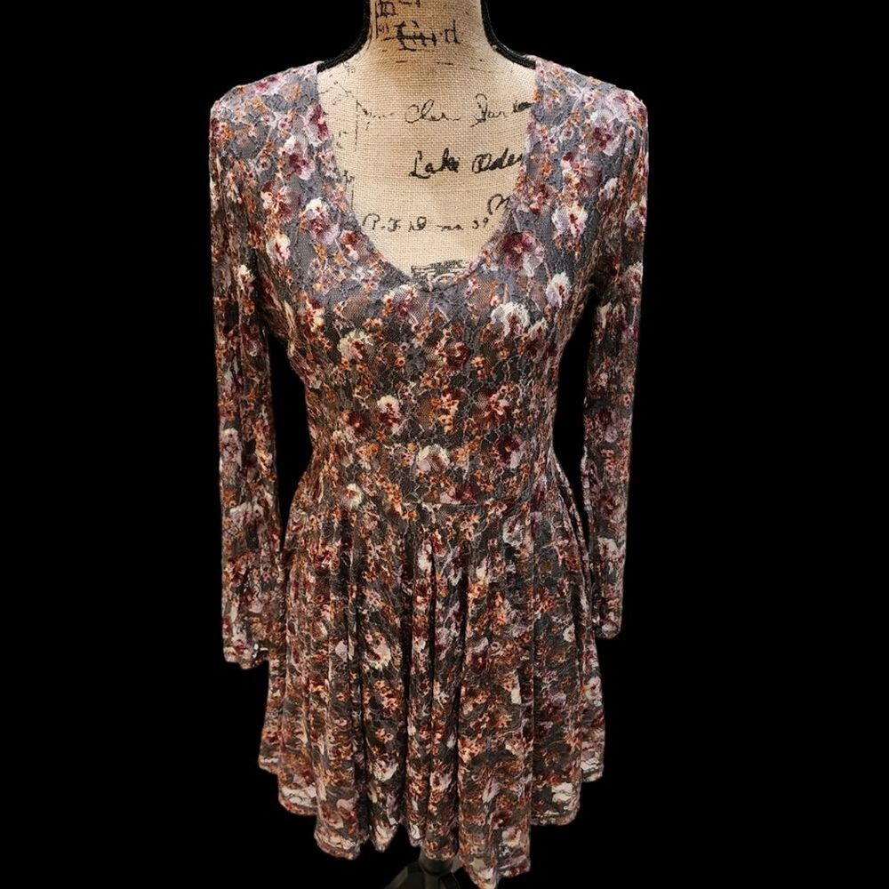 Rewind Sleeved Skater Dress Womens SZ Medium Lace Grunge Whimsygoth Fairyโ Punk